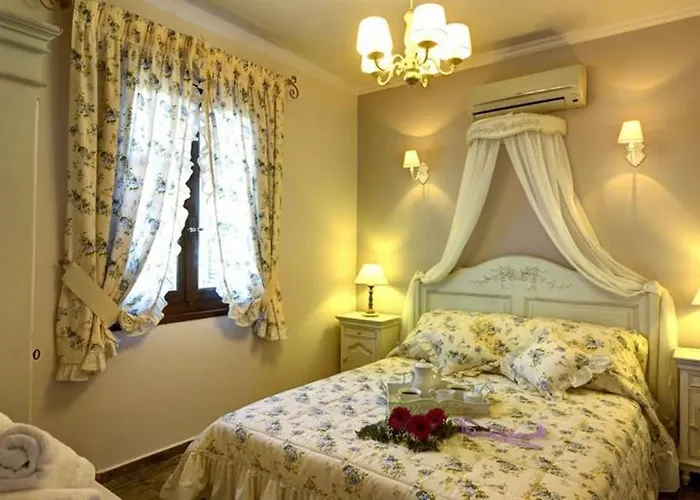 Adastra Ithaca Luxury *