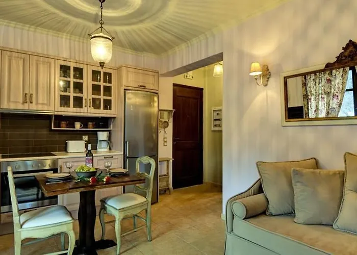 Adastra Ithaca Luxury *